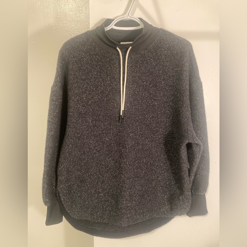 Varley Black and Gray Sweatshirt